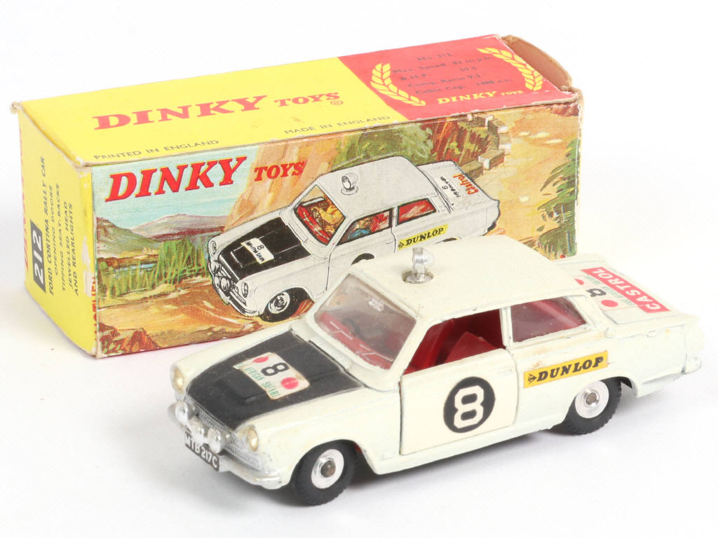 Lot 293 - DINKY TOYS (GB) (1)