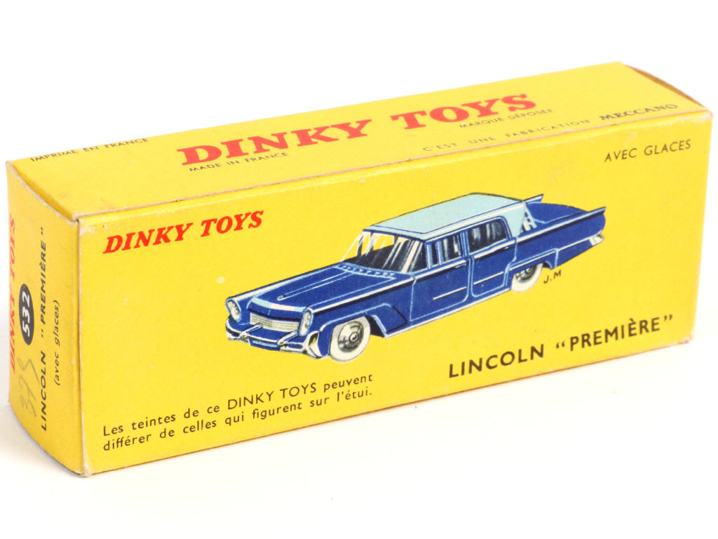 Lot 303 - DINKY TOYS (FRANCE) (1)