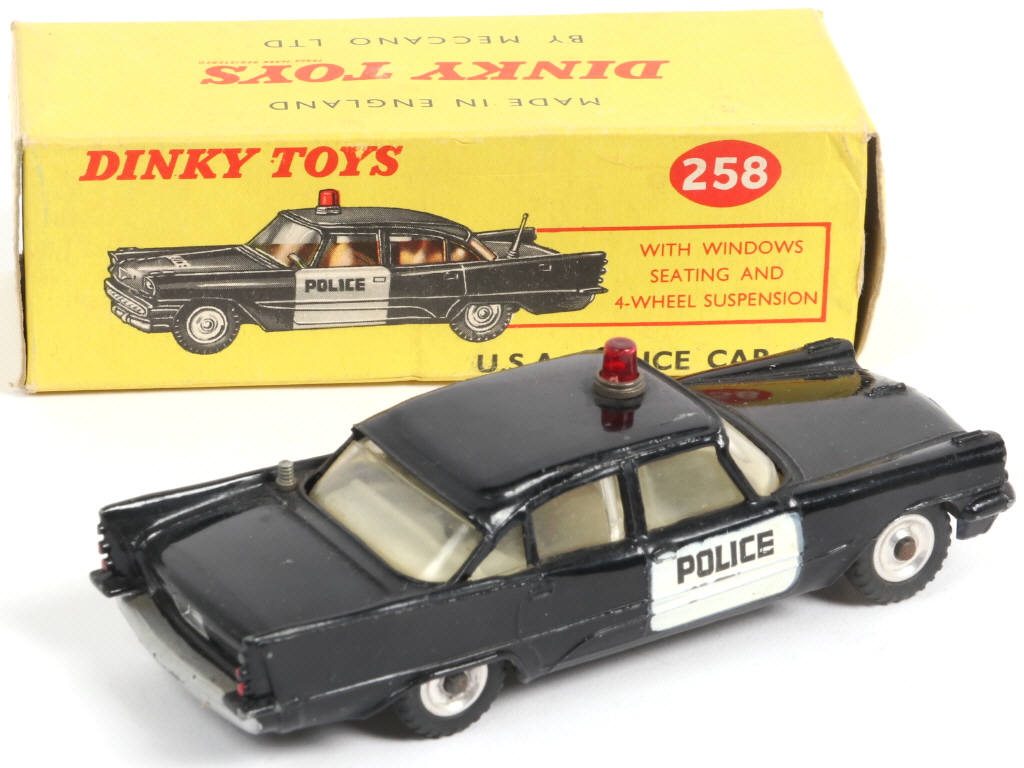 Lot 284 - DINKY TOYS (GB) (1)