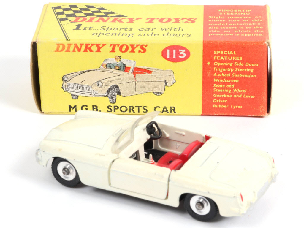 Lot 282 - DINKY TOYS (GB) (1)