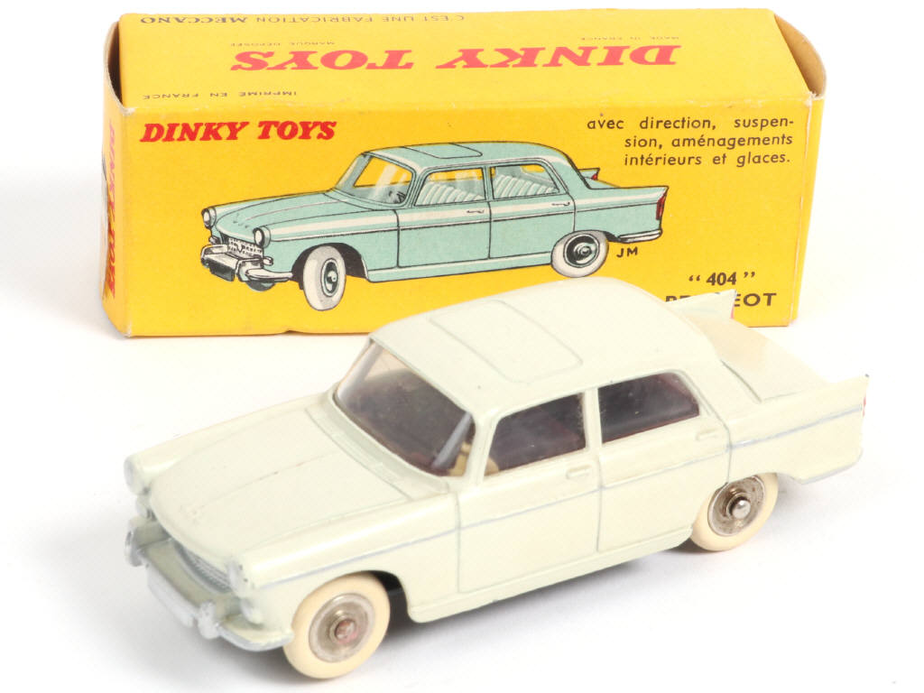 Lot 346 - DINKY TOYS (FRANCE) (1)