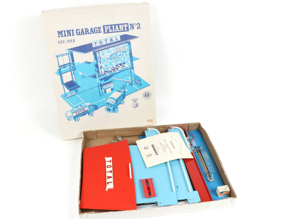Lot 100 - FRANCE JOUETS (FRANCE) (1)