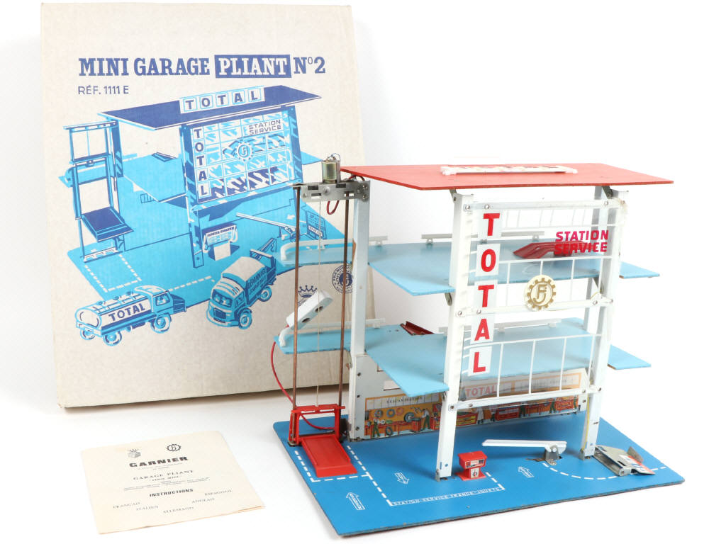 Lot 100 - FRANCE JOUETS (FRANCE) (1)