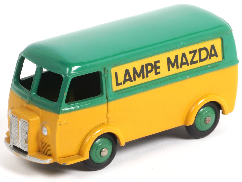 Lot 321 - DINKY TOYS (FRANCE) (1)