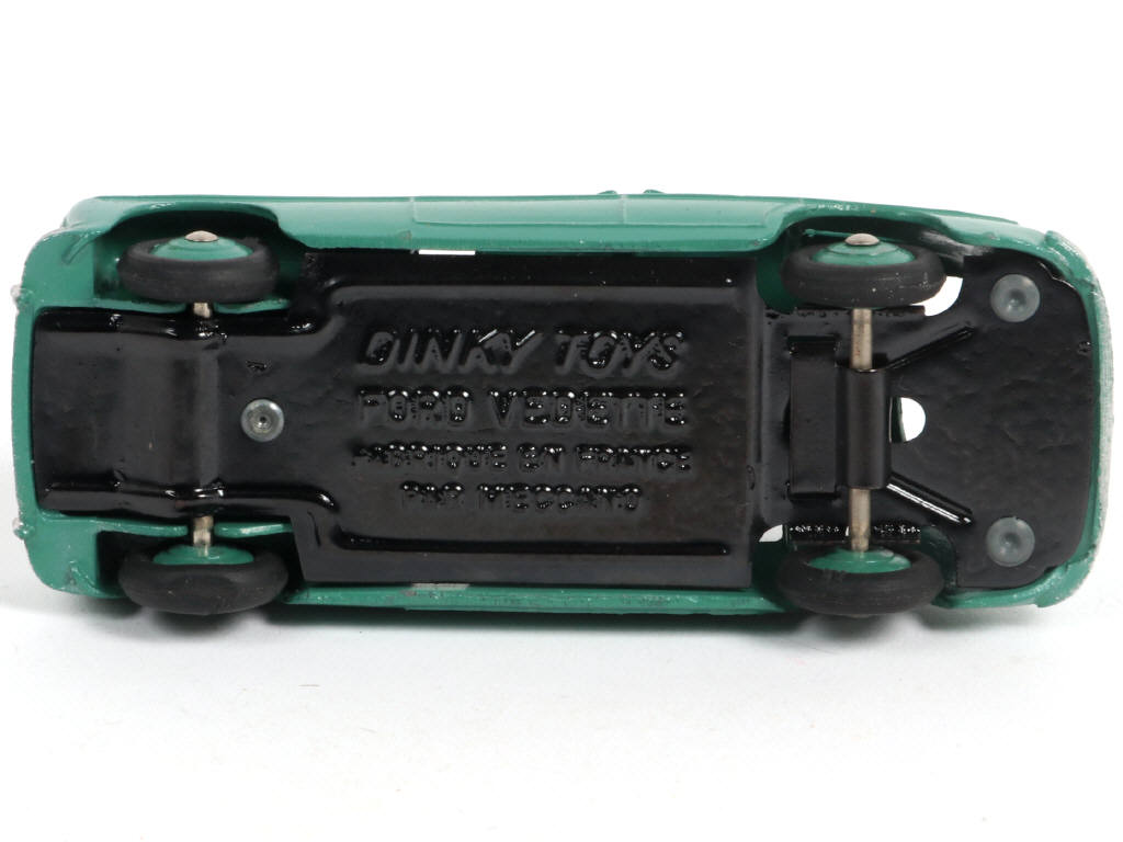 Lot 309 - DINKY TOYS (FRANCE) (1)