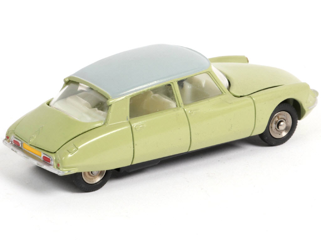 Lot 312 - DINKY TOYS (FRANCE) (1)