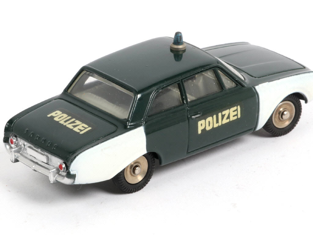 Lot 320 - DINKY TOYS (FRANCE) (1)