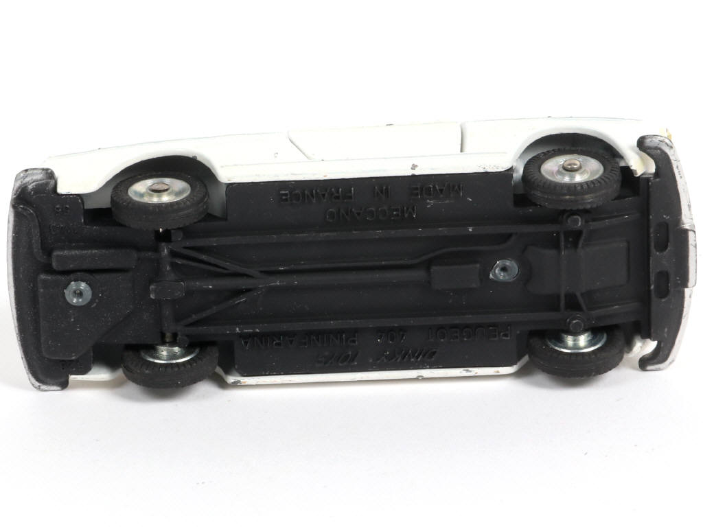 Lot 323 - DINKY TOYS (FRANCE) (1)