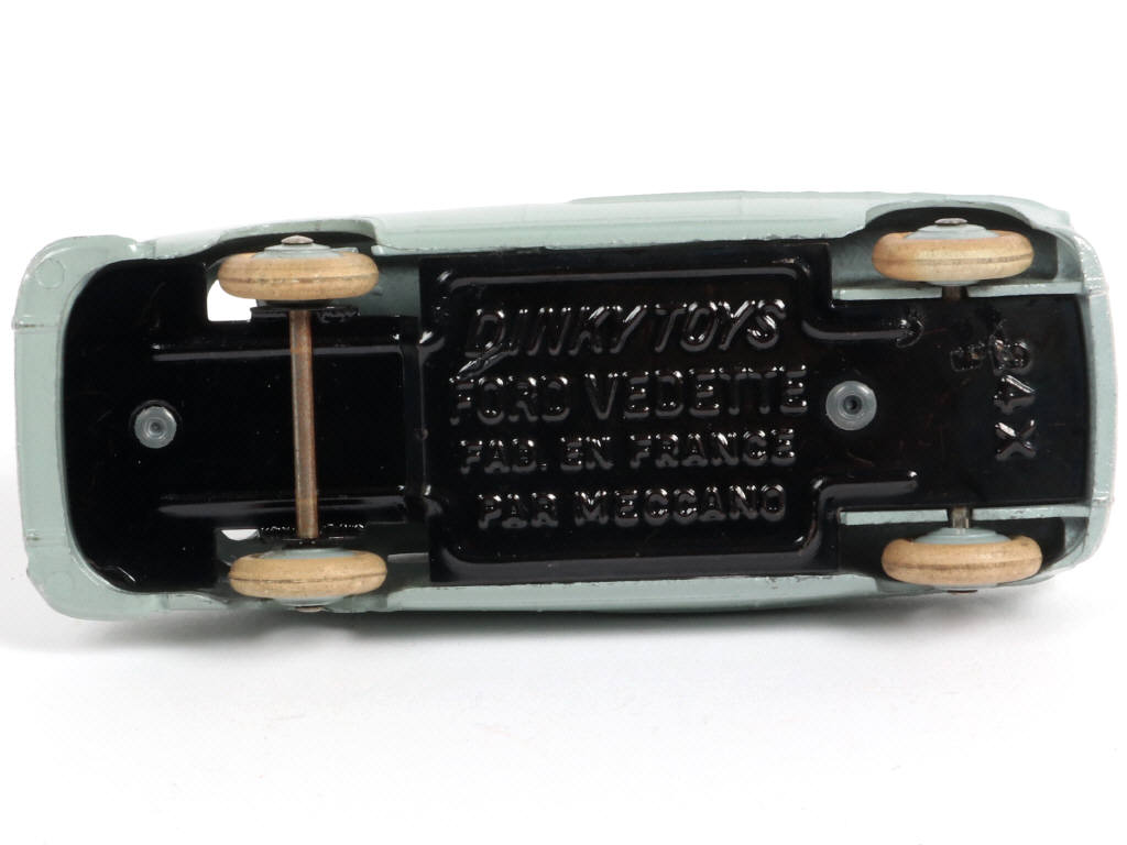 Lot 304 - DINKY TOYS (FRANCE) (1)