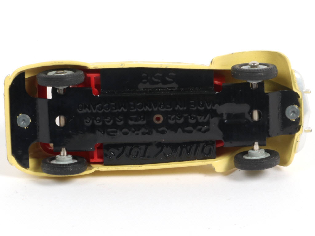 Lot 328 - DINKY TOYS (FRANCE) (1)