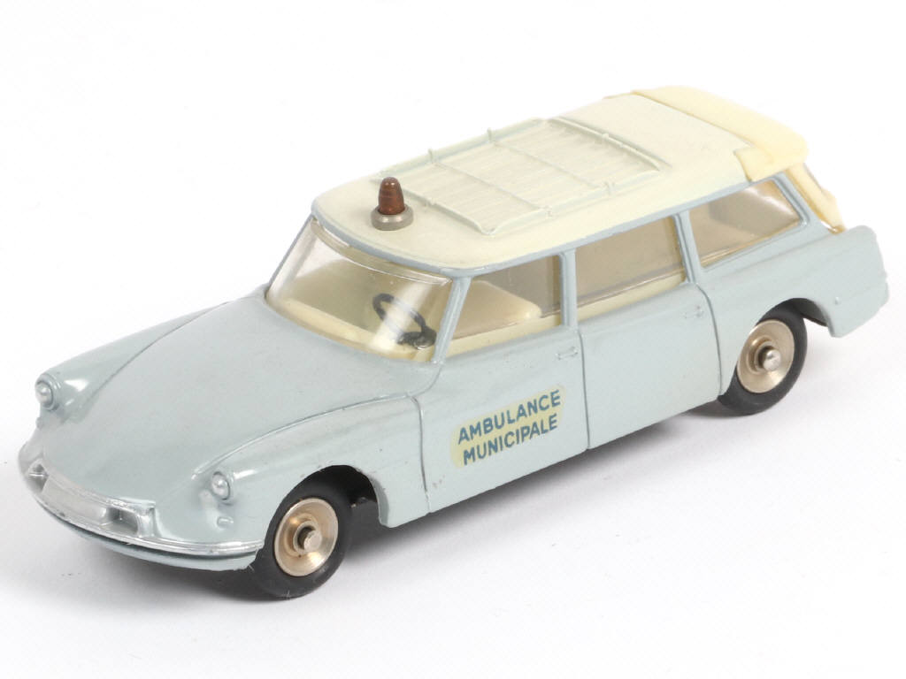 Lot 326 - DINKY TOYS (FRANCE) (1)