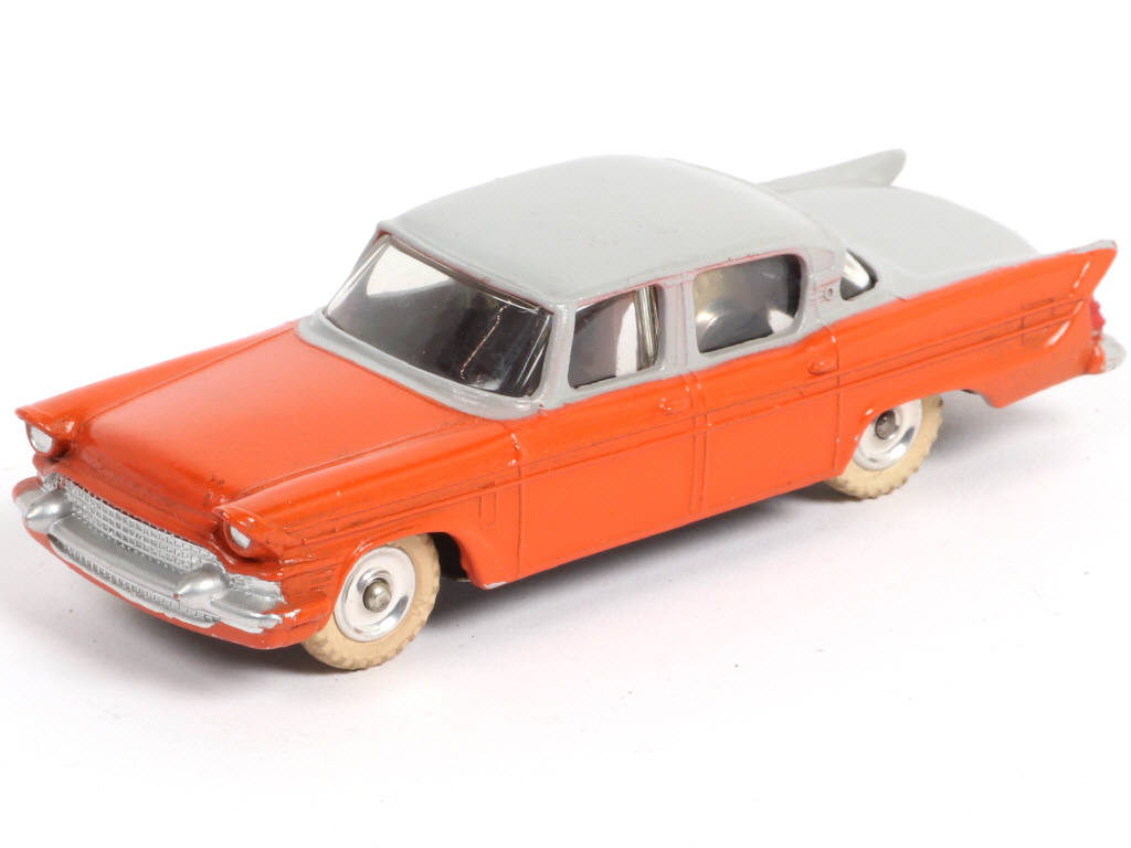 Lot 244 - DINKY TOYS (GB) (1)