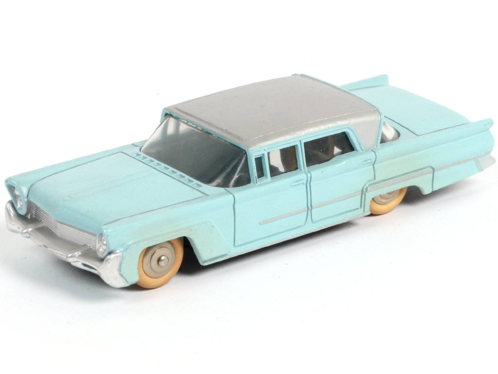 Lot 307 - DINKY TOYS (FRANCE) (1)