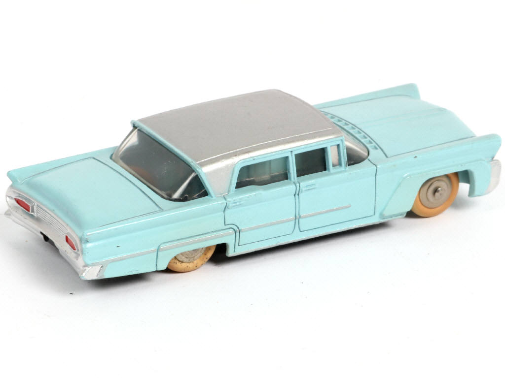 Lot 307 - DINKY TOYS (FRANCE) (1)