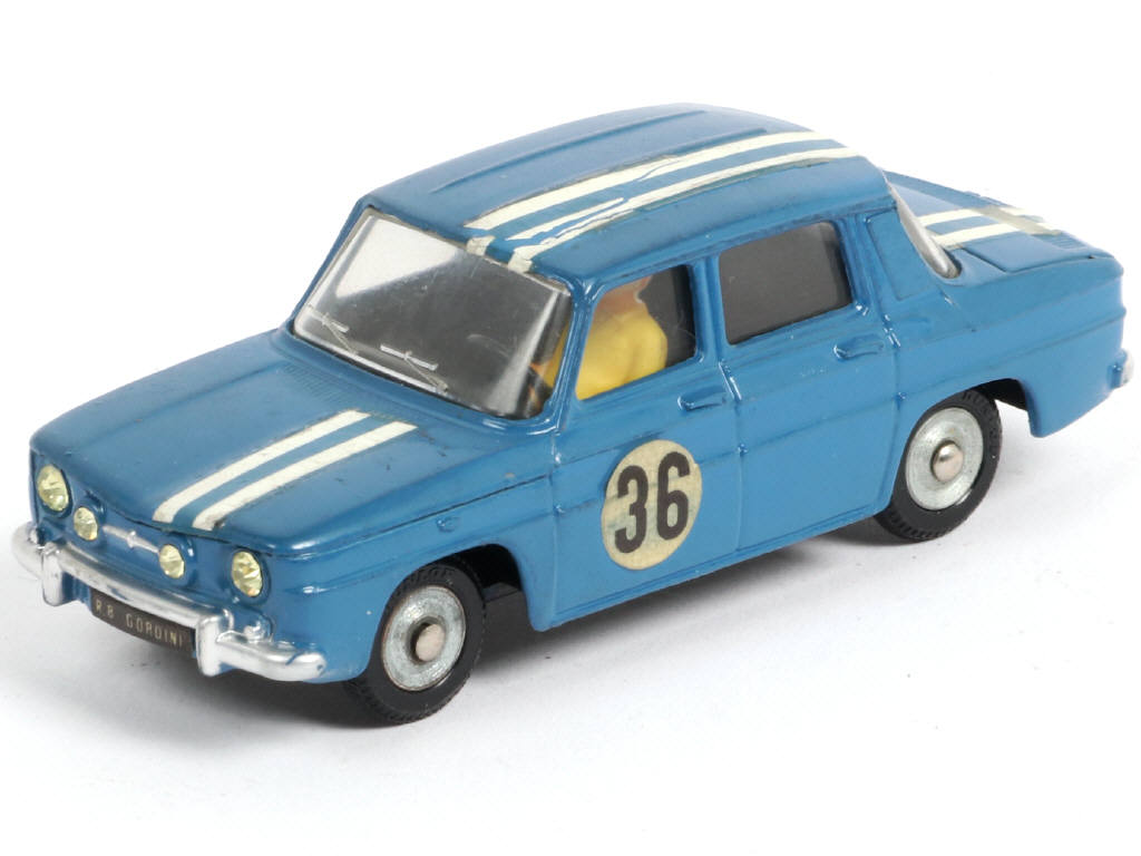 Lot 330 - DINKY TOYS (FRANCE) (1)