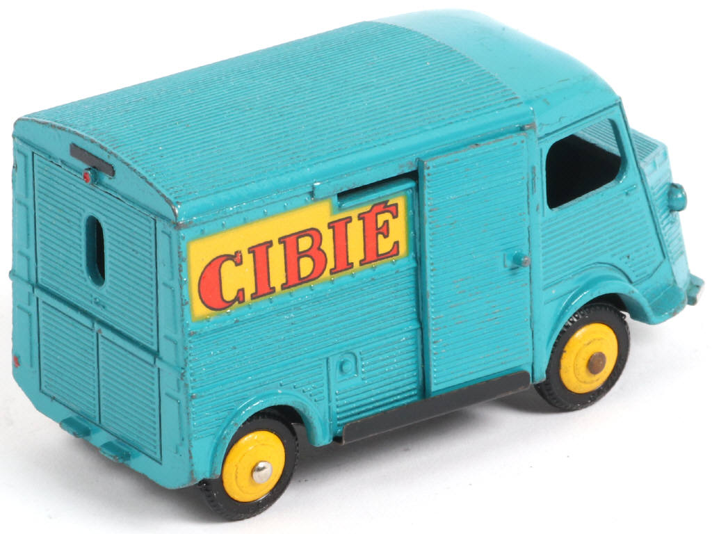 Lot 337 - DINKY TOYS (FRANCE) (1)