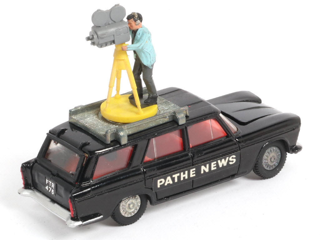 Lot 249 - DINKY TOYS (GB) (1)