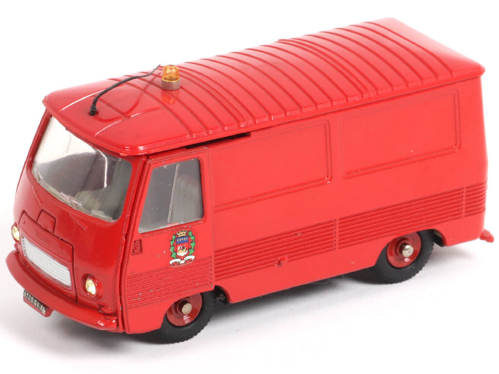 Lot 340 - DINKY TOYS (FRANCE) (1)