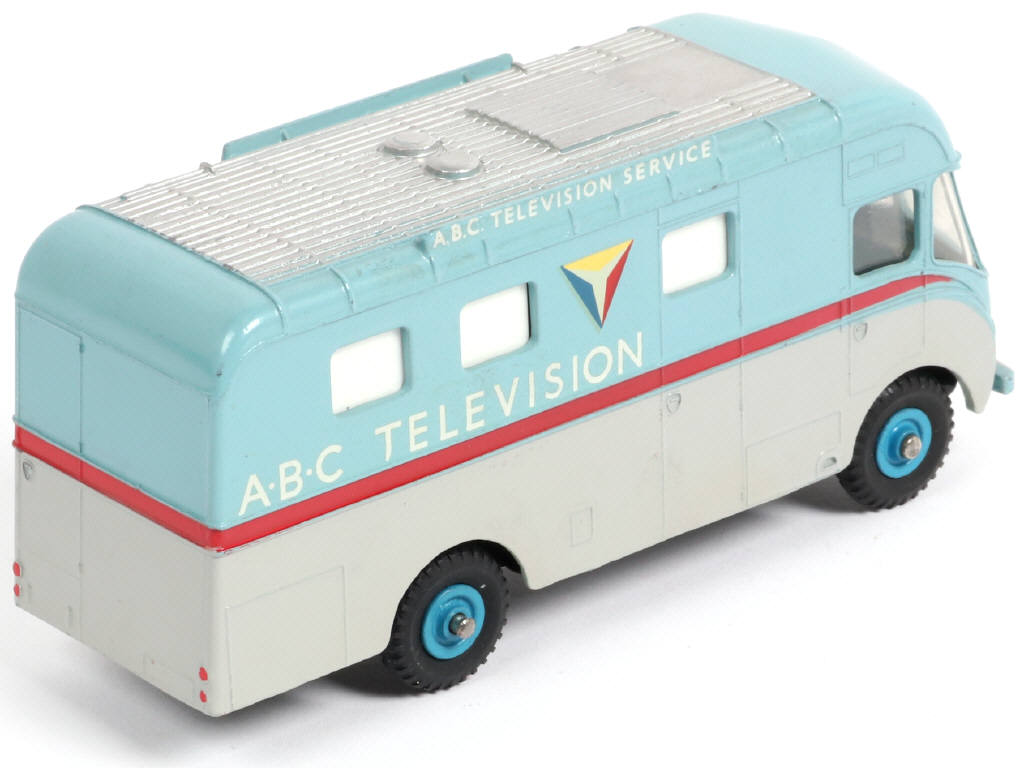 Lot 263 - DINKY TOYS (GB) (1)