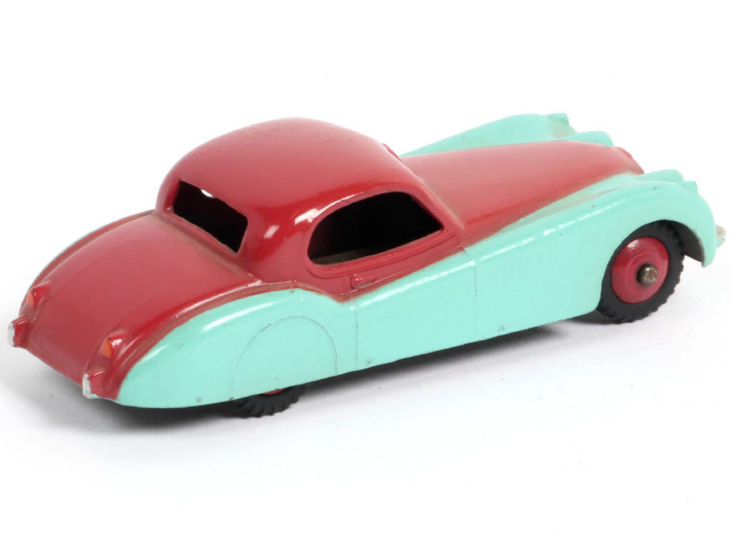 Lot 229 - DINKY TOYS (GB) (1)