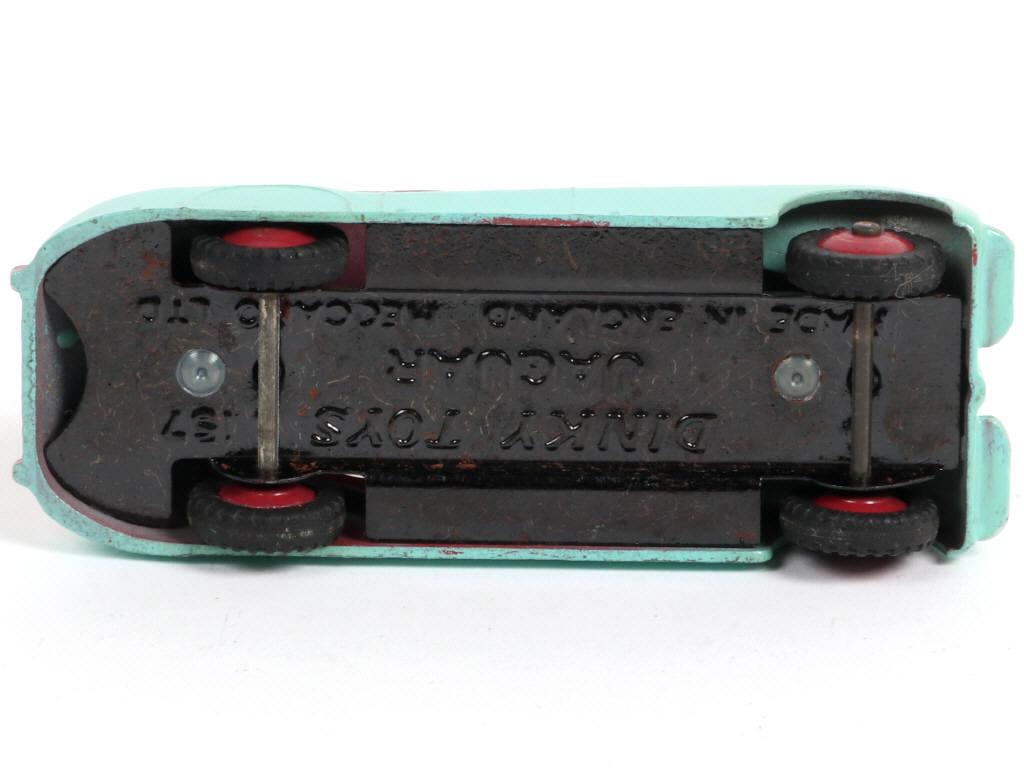 Lot 229 - DINKY TOYS (GB) (1)