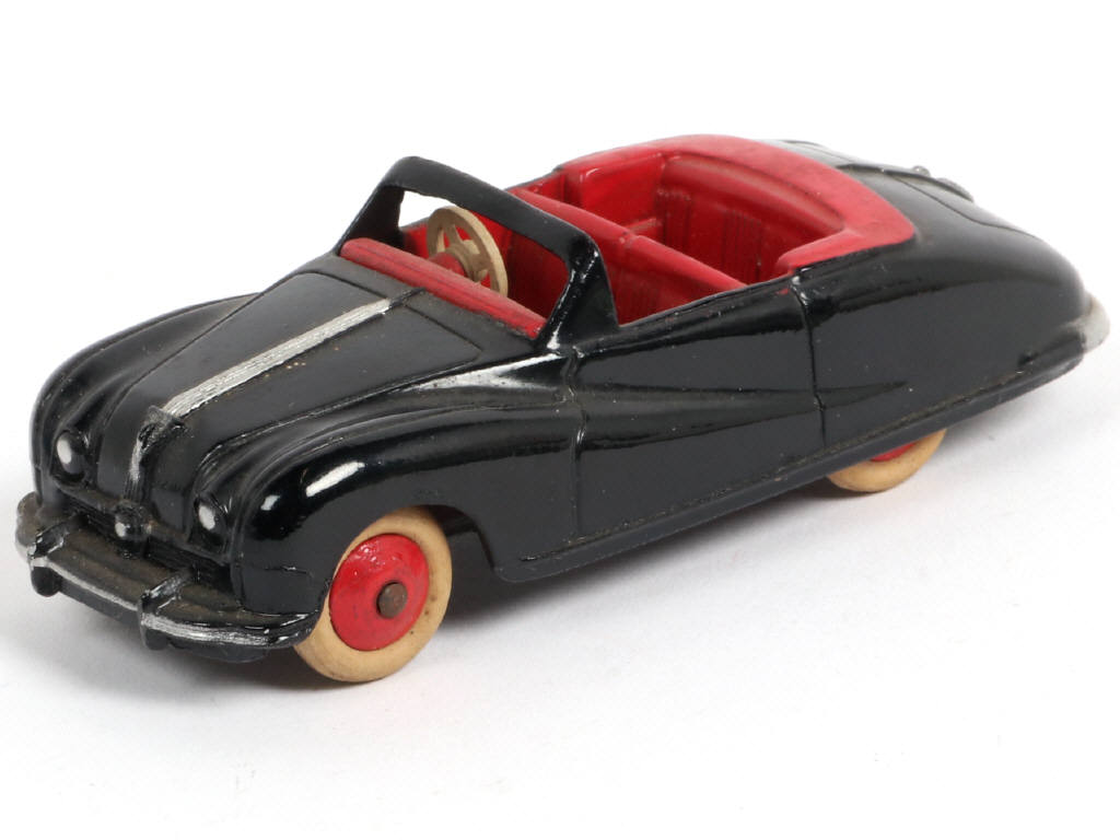 Lot 224 - DINKY TOYS (GB) (1)