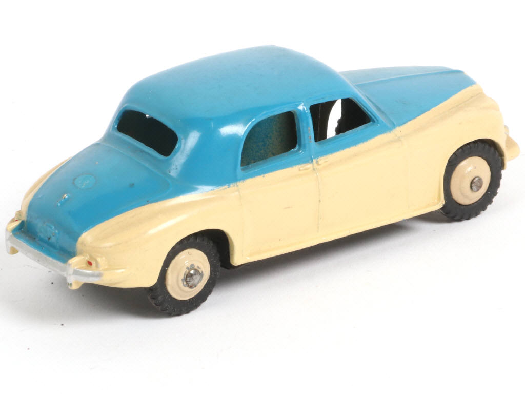 Lot 228 - DINKY TOYS (GB) (1)