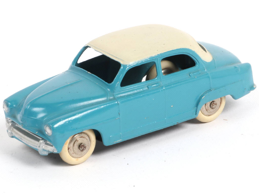 Lot 299 - DINKY TOYS (FRANCE) (1)