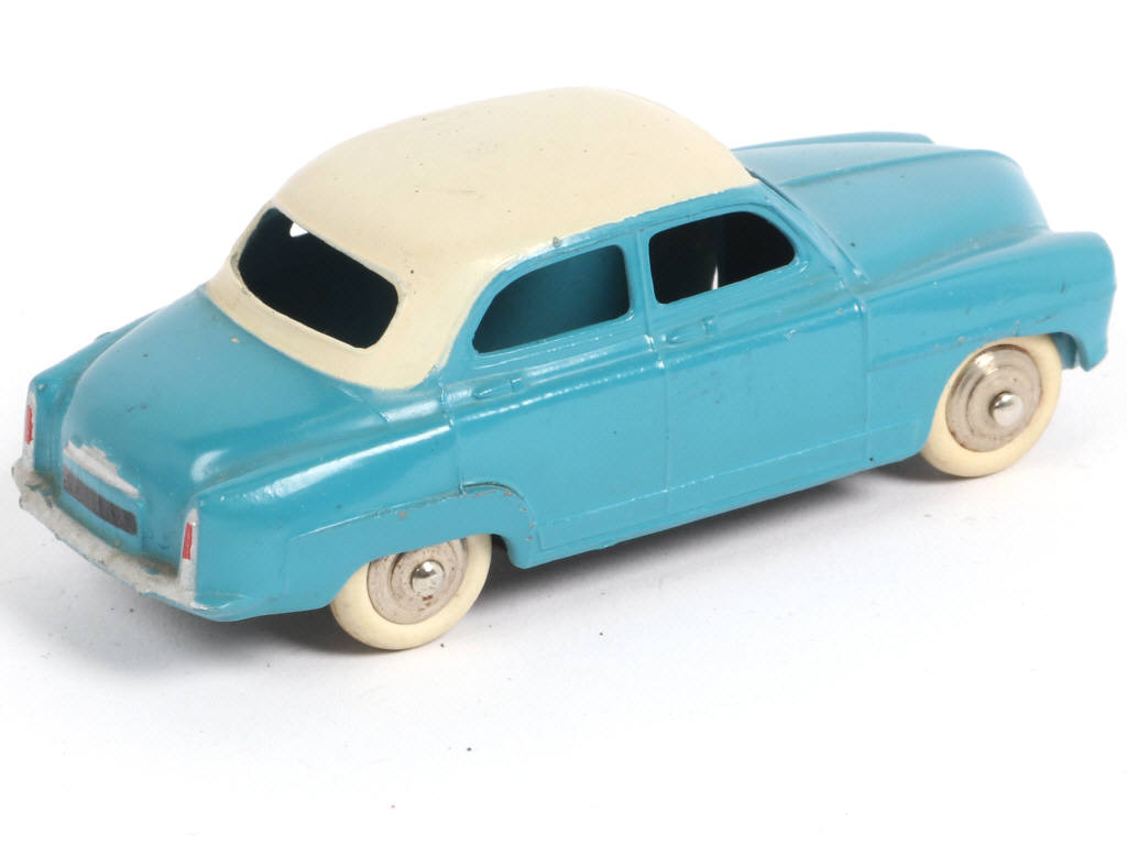 Lot 299 - DINKY TOYS (FRANCE) (1)