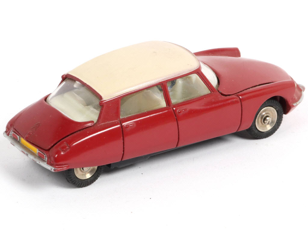 Lot 334 - DINKY TOYS (FRANCE) (1)