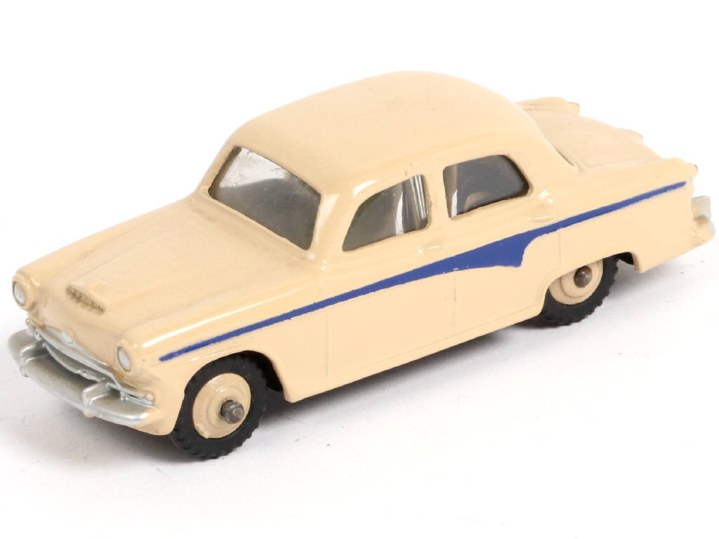 Lot 239 - DINKY TOYS (GB) (1)