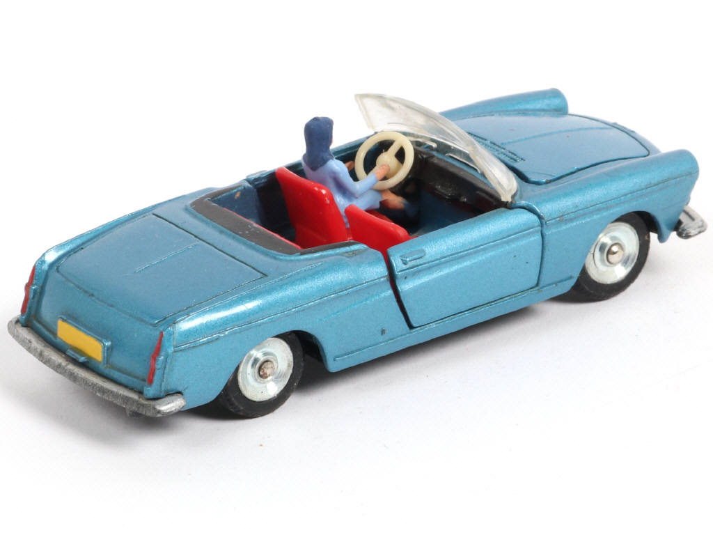 Lot 324 - DINKY TOYS (FRANCE) (1)