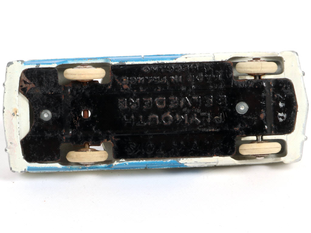 Lot 291 - DINKY TOYS (FRANCE) (1)