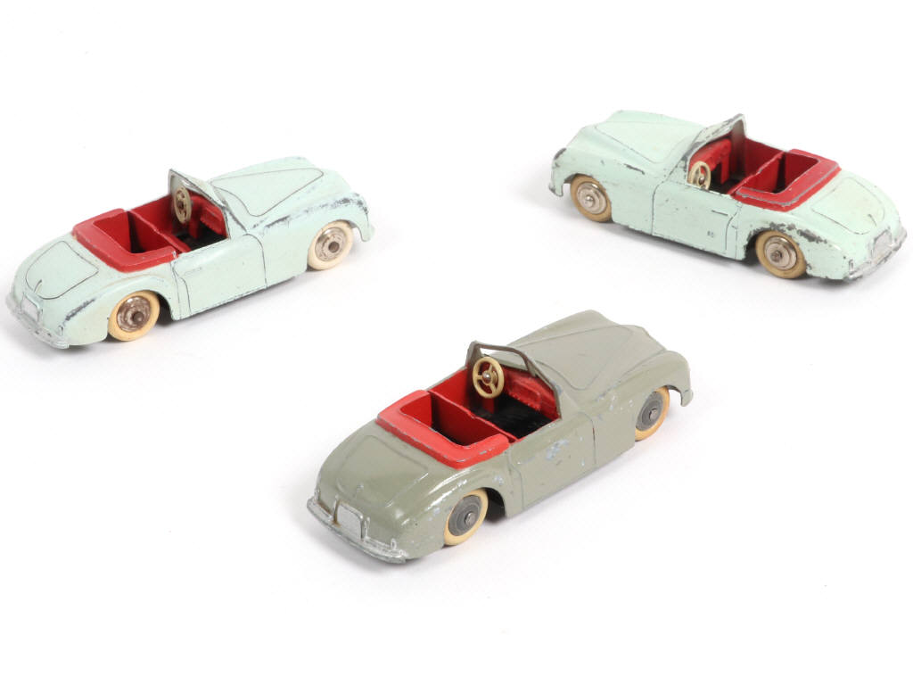 Lot 383 - DINKY TOYS (FRANCE) (3)