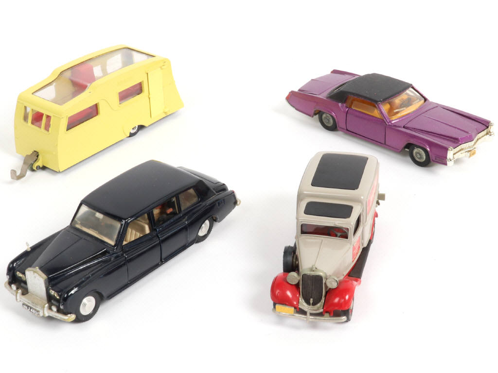 Lot 281 - DINKY TOYS (GB) (4)