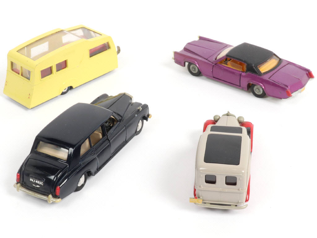 Lot 281 - DINKY TOYS (GB) (4)