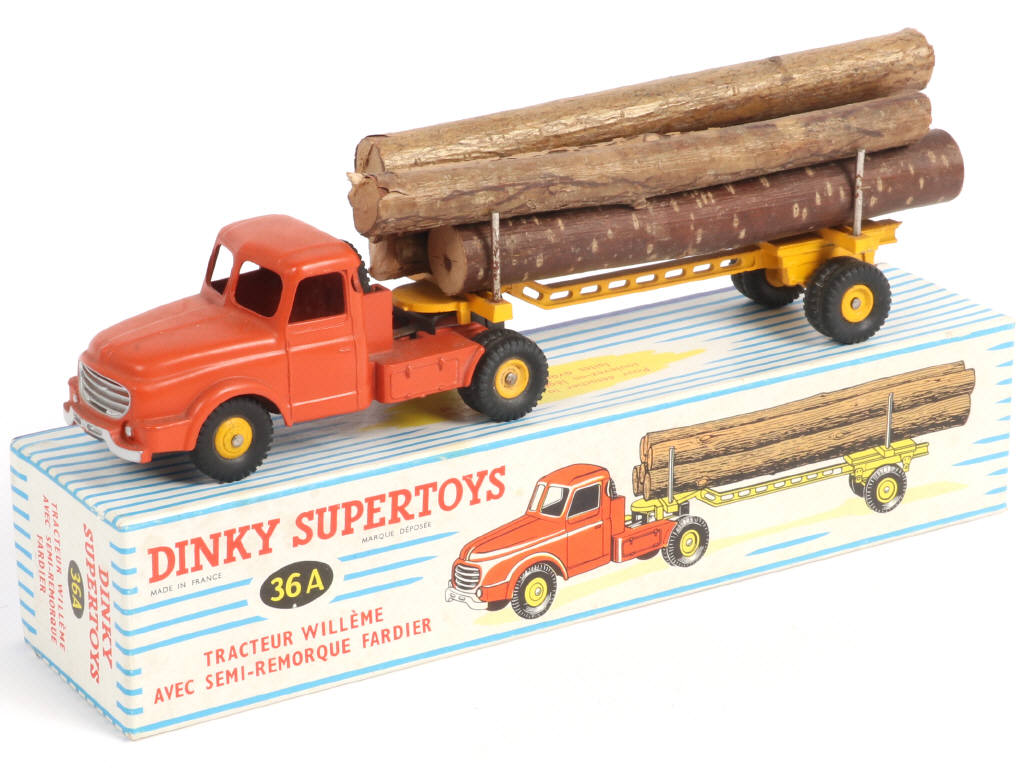 Lot 362 - DINKY TOYS (FRANCE) (1)