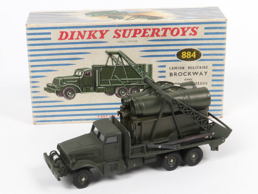 Lot 370 - DINKY TOYS (FRANCE) (1)
