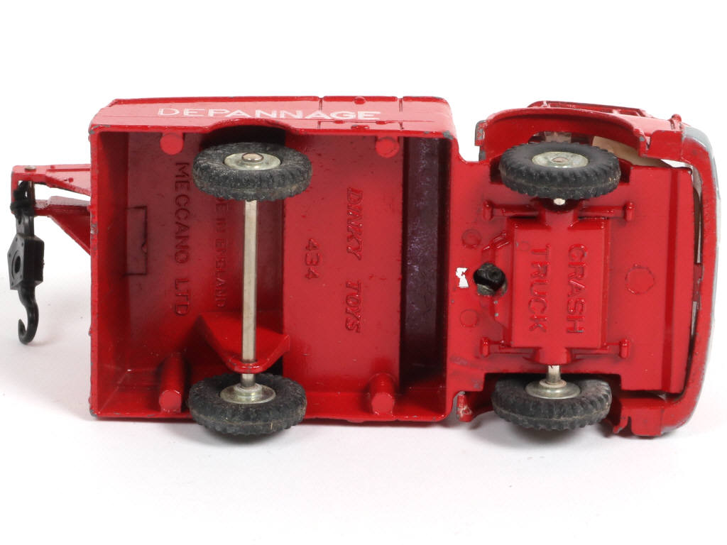 Lot 343 - DINKY TOYS (FRANCE) (1)