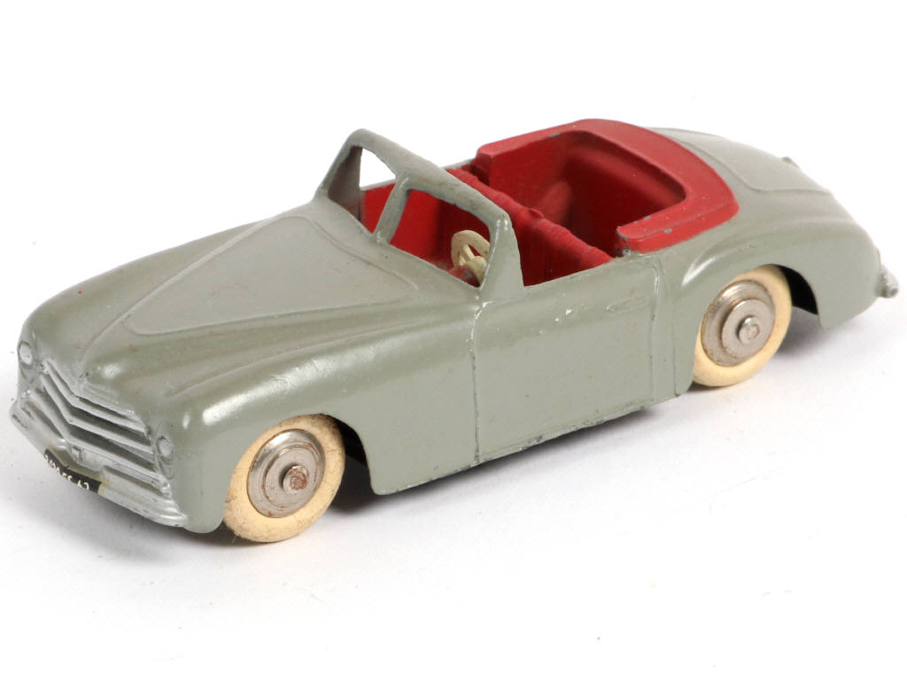 Lot 294 - DINKY TOYS (FRANCE) (1)