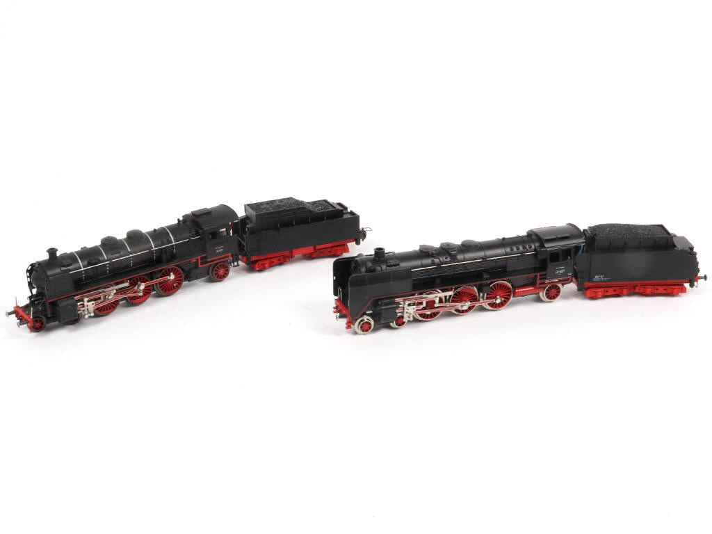 Lot 13 - TRIX EXPRESS 'HO' (ALLEMAGNE) (2)