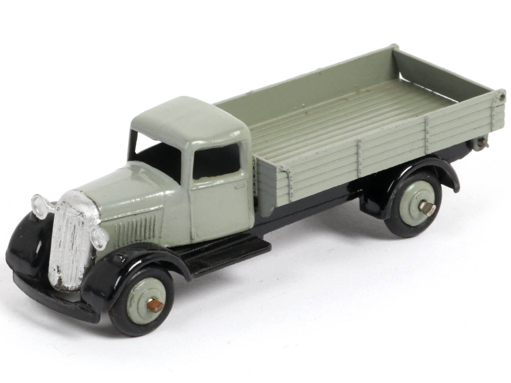 Lot 282 - DINKY TOYS (GB) (1)