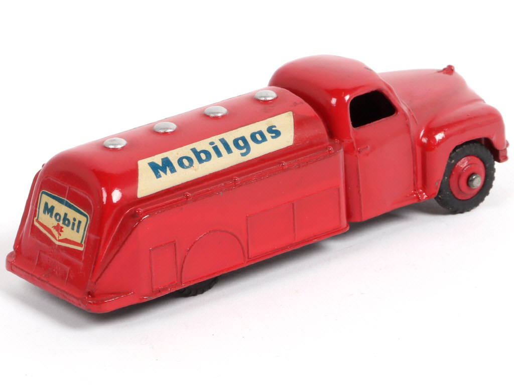 Lot 284 - DINKY TOYS (GB) (1)