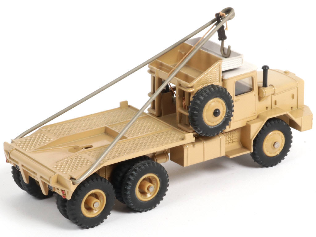Lot 372 - DINKY TOYS (FRANCE) (1)