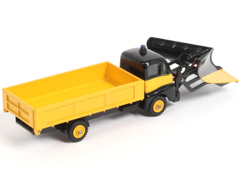 Lot 301 - DINKY TOYS (GB) (1)