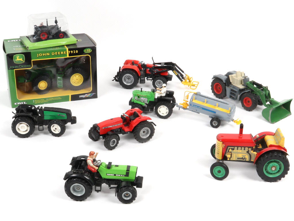 Lot 92 - DIVERS (10)