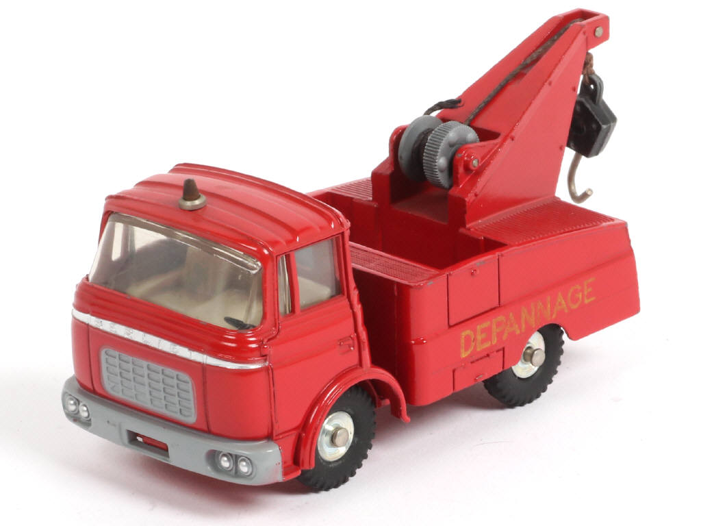 Lot 378 - DINKY TOYS (FRANCE) (1)