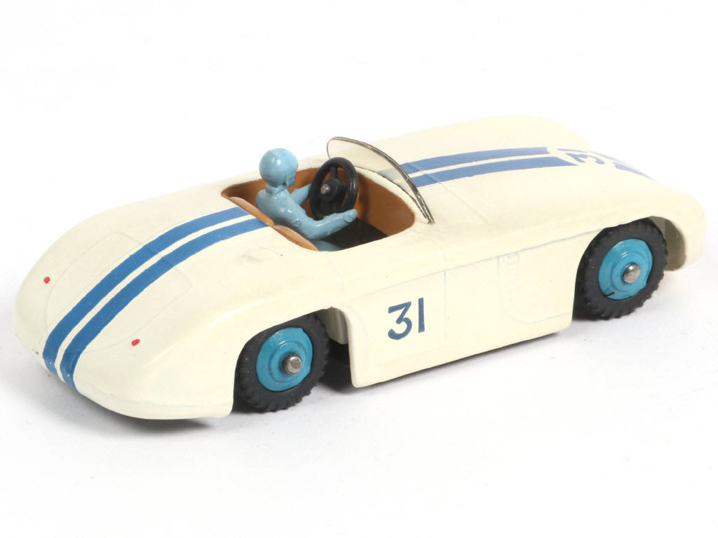 Lot 253 - DINKY TOYS (GB) (1)