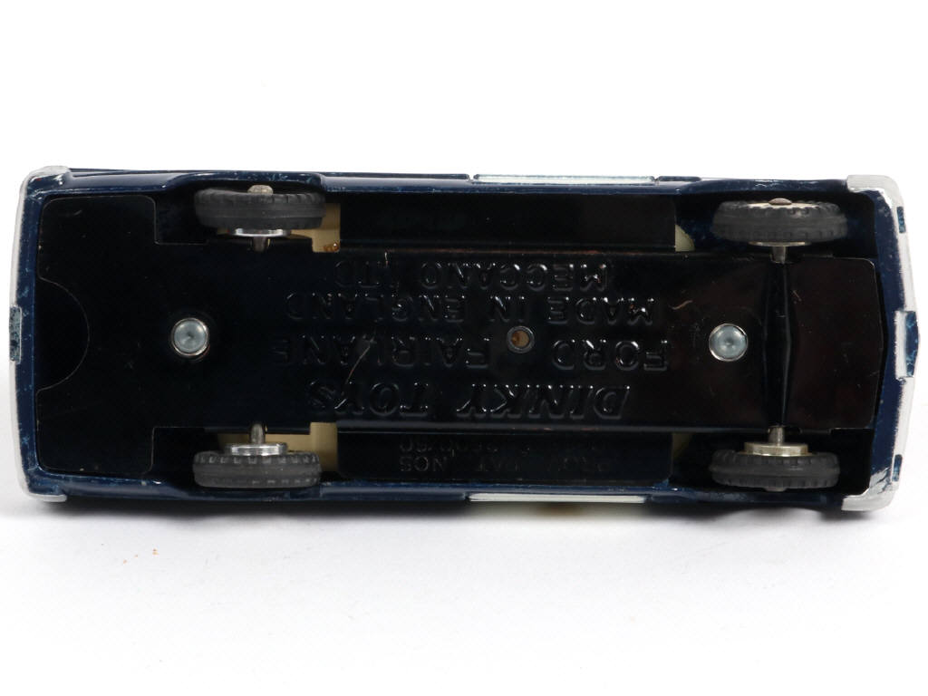 Lot 267 - DINKY TOYS (GB) (1)