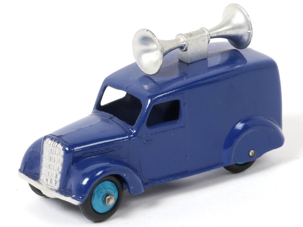 Lot 279 - DINKY TOYS (GB) (1)